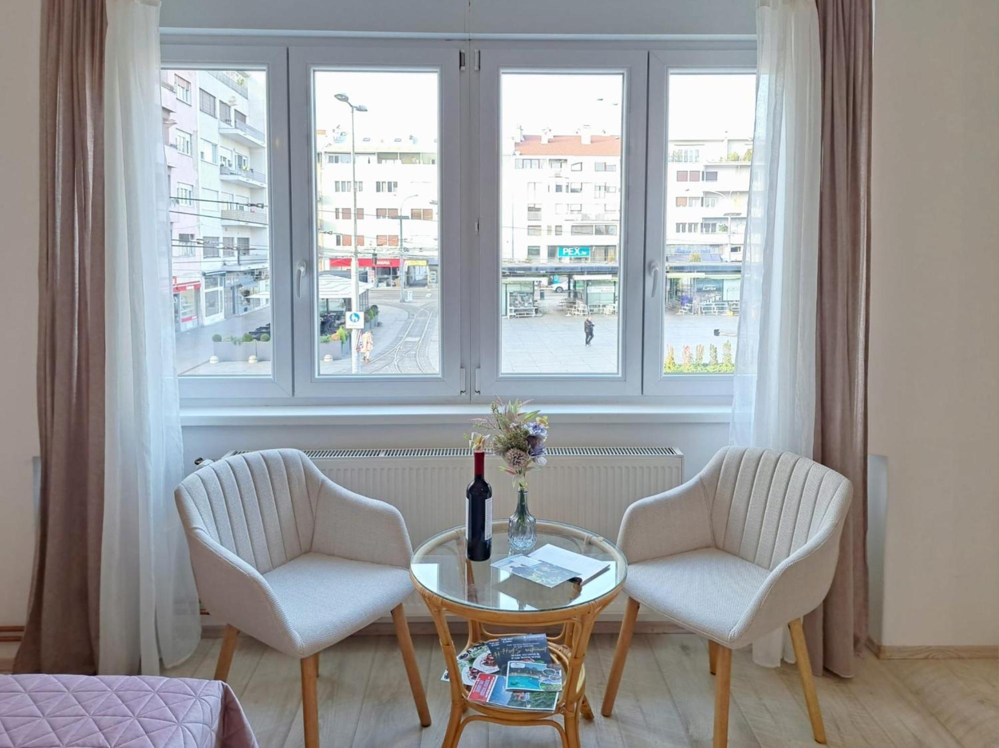 Beautiful Apartment In Center Of 萨格勒布 外观 照片